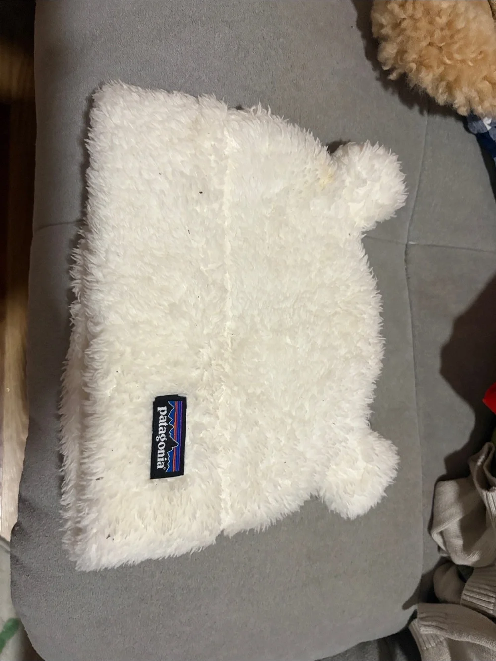 Patagonia Baby Furry Friends Polar Bear Hat | White Ear Flap Beanie | 6-12M Pric
